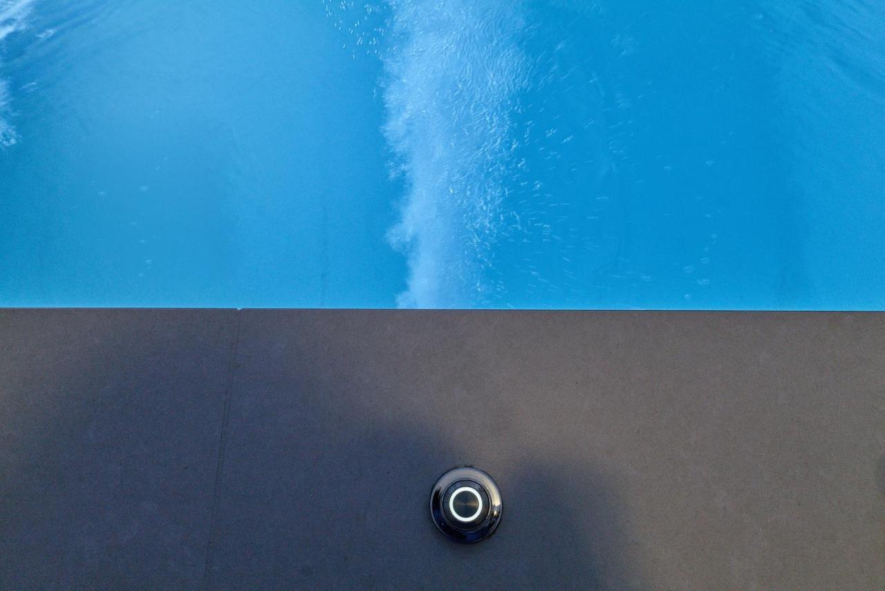 2 Bedroom Villa With Heated Swimming Pool-Spa Whirlpool-Bbq! Melidhonion  Exterior photo